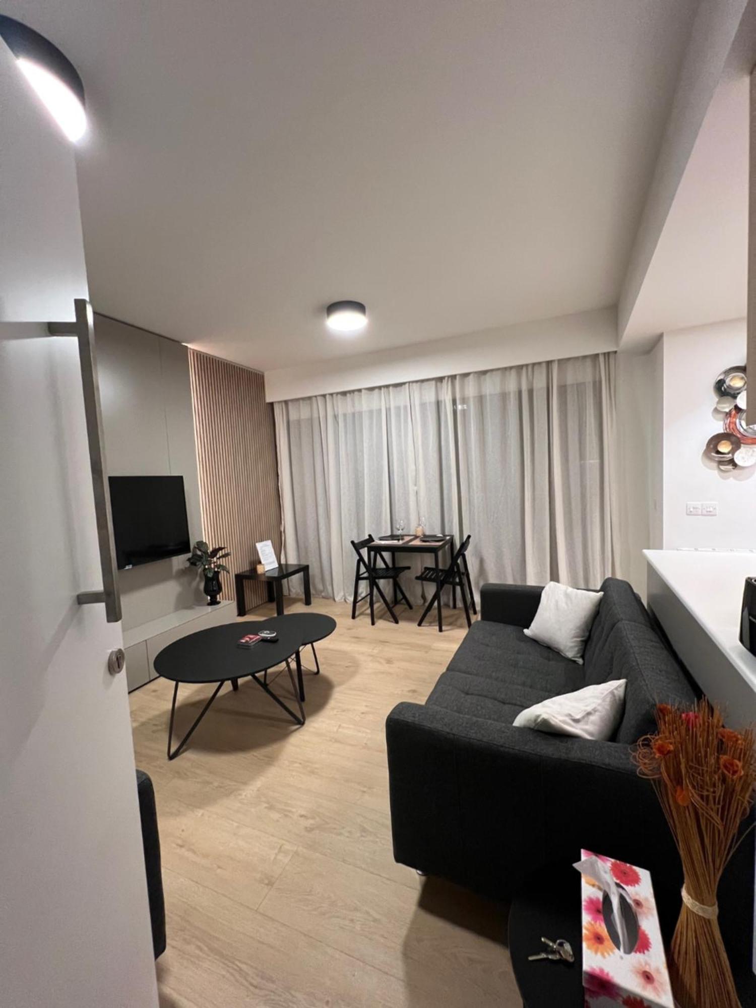 Daniela'S Modern Apartment Strovolos 外观 照片