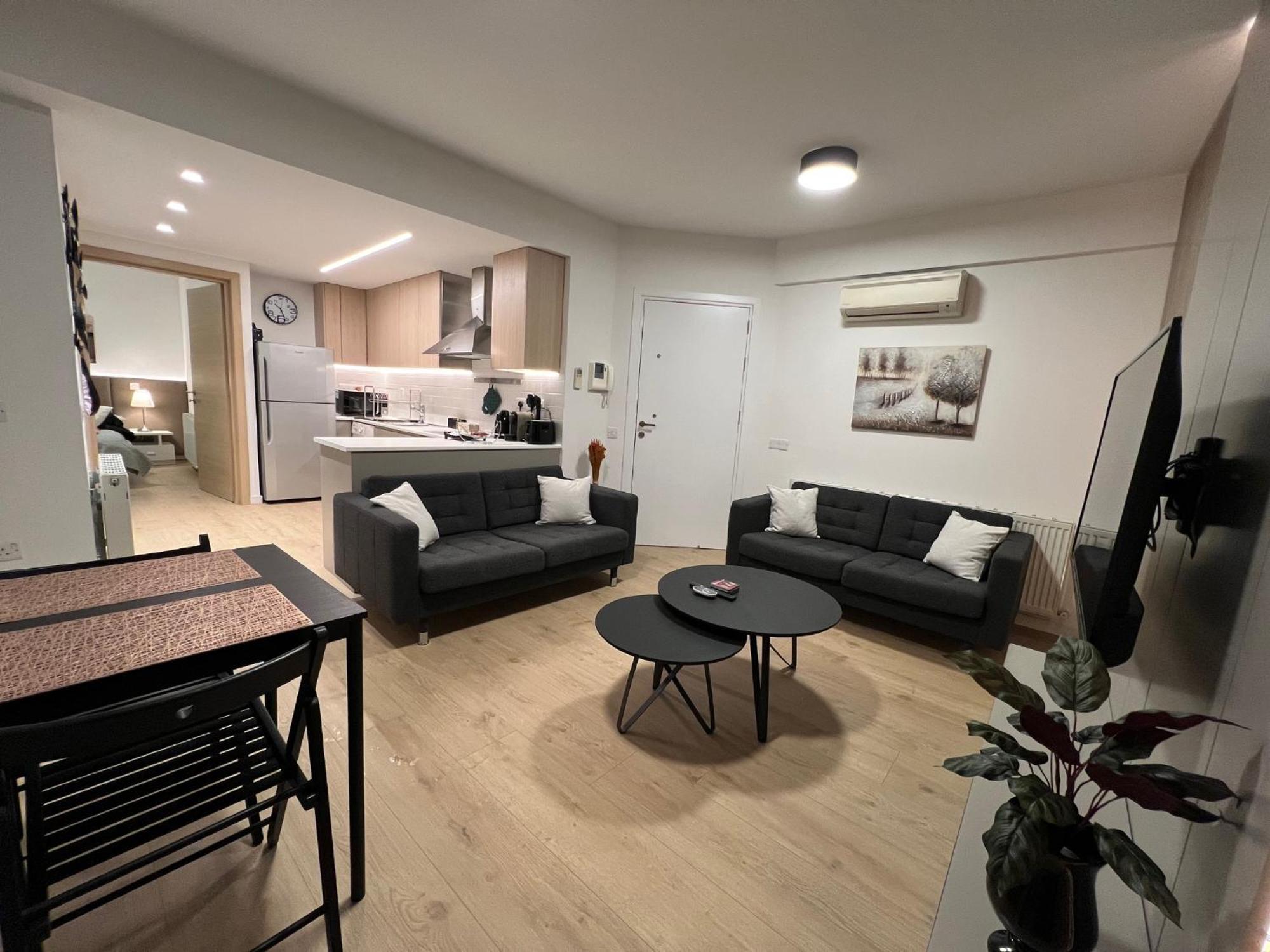 Daniela'S Modern Apartment Strovolos 外观 照片